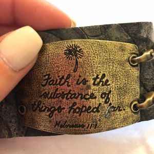 Lenny and Eva grey leather bracelet & metal charm